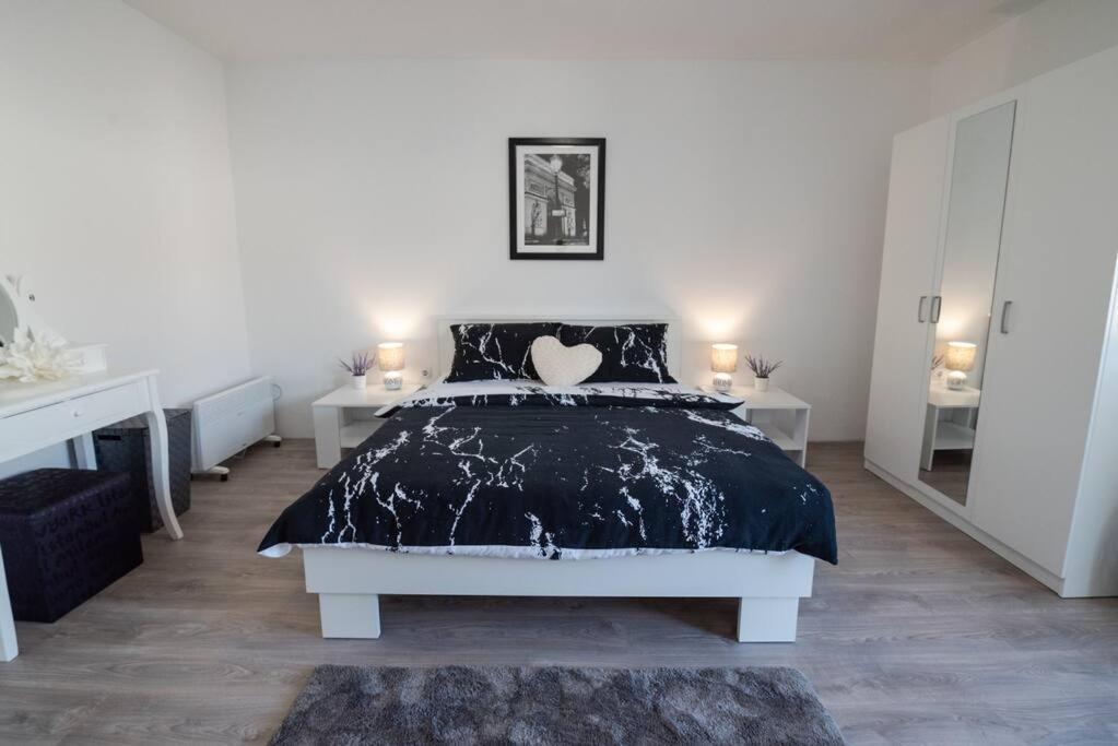 Apartman Iva Lägenhet Zadar Exteriör bild